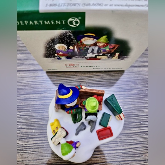 SOLD- Department 56 A Perfect Fit - Picture 4 of 8